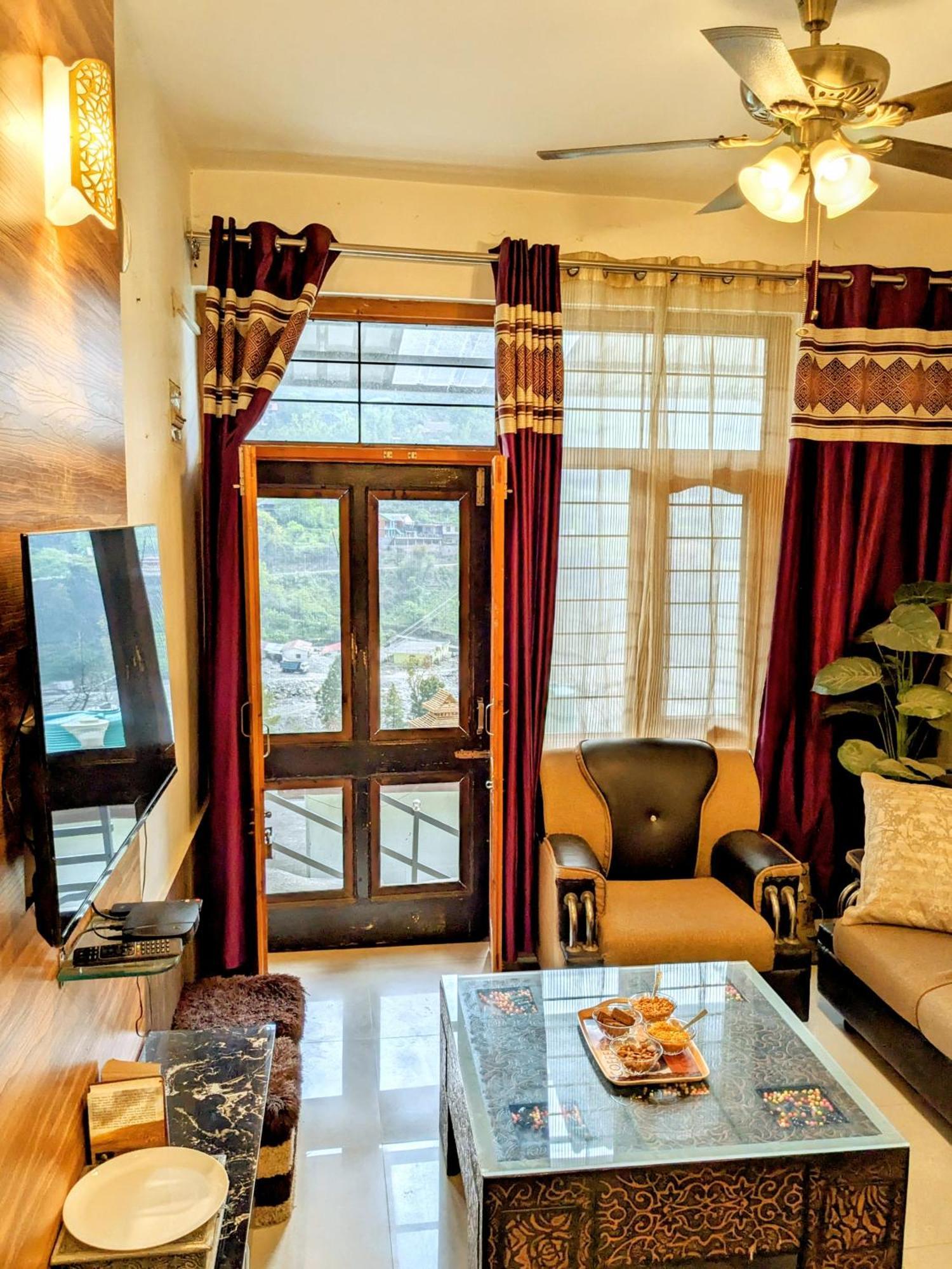 Kavi'S Vacation Homes - Sainj Екстериор снимка